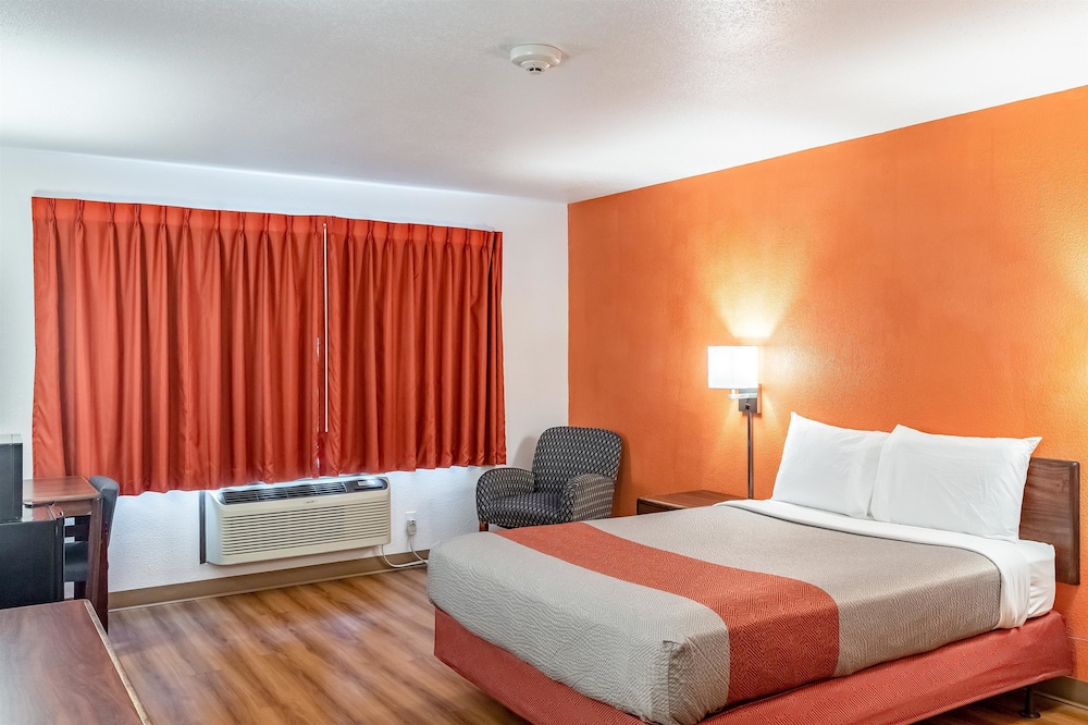 Motel6 Fond Du Lac, WI 13/52
