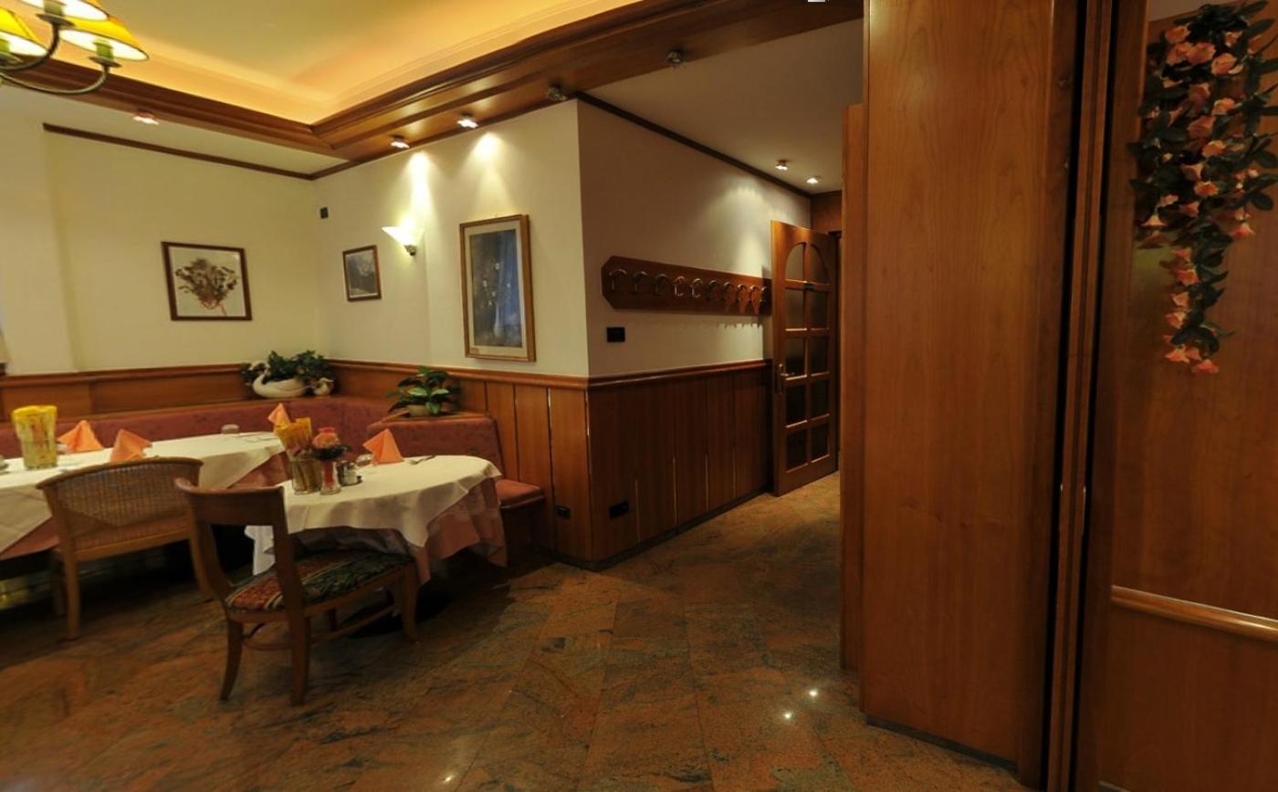 Hotel Vela 31/43