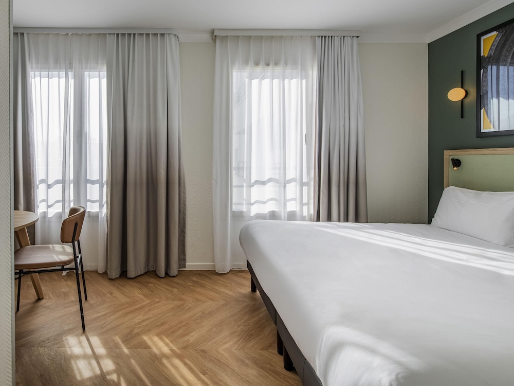 STUDIO, DOUBLE BED