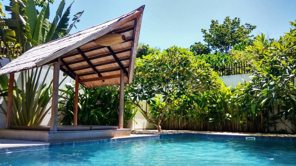 Villa Kalachuchi B&B 2/56