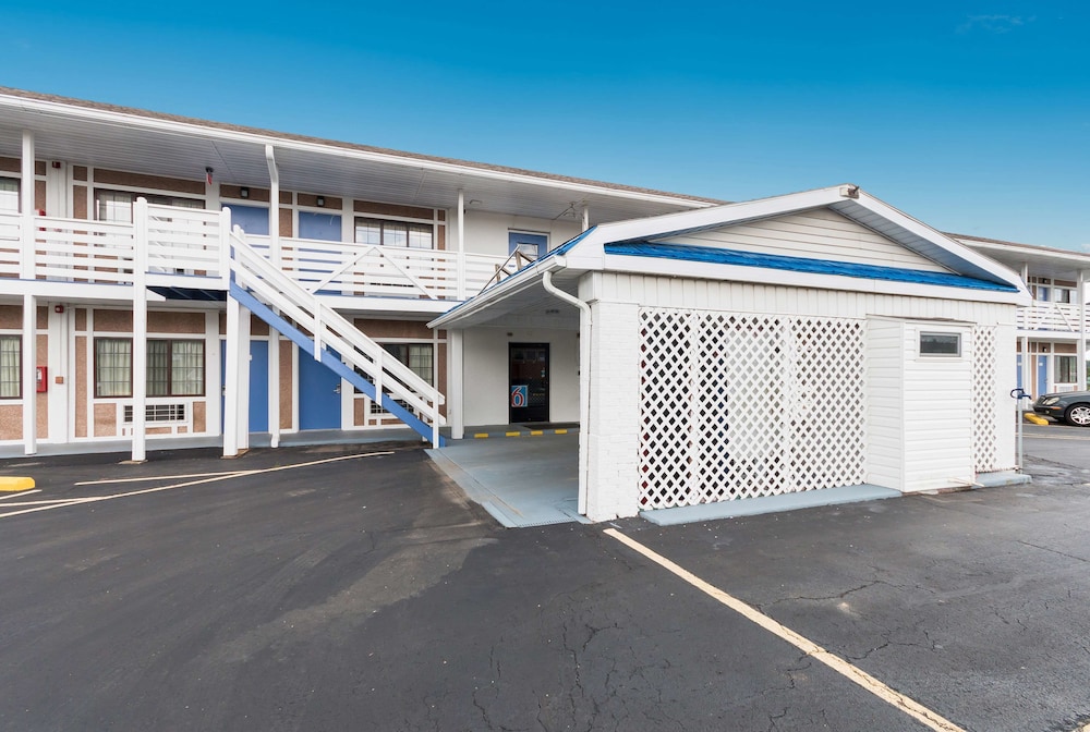 Motel6 Parkersburg, WV 29/39