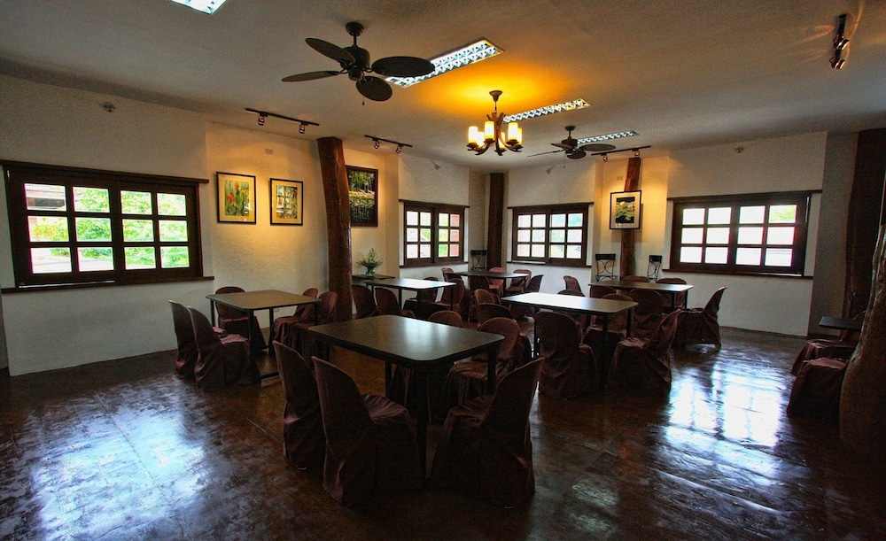 Travelbee Heritage Inn 18/30