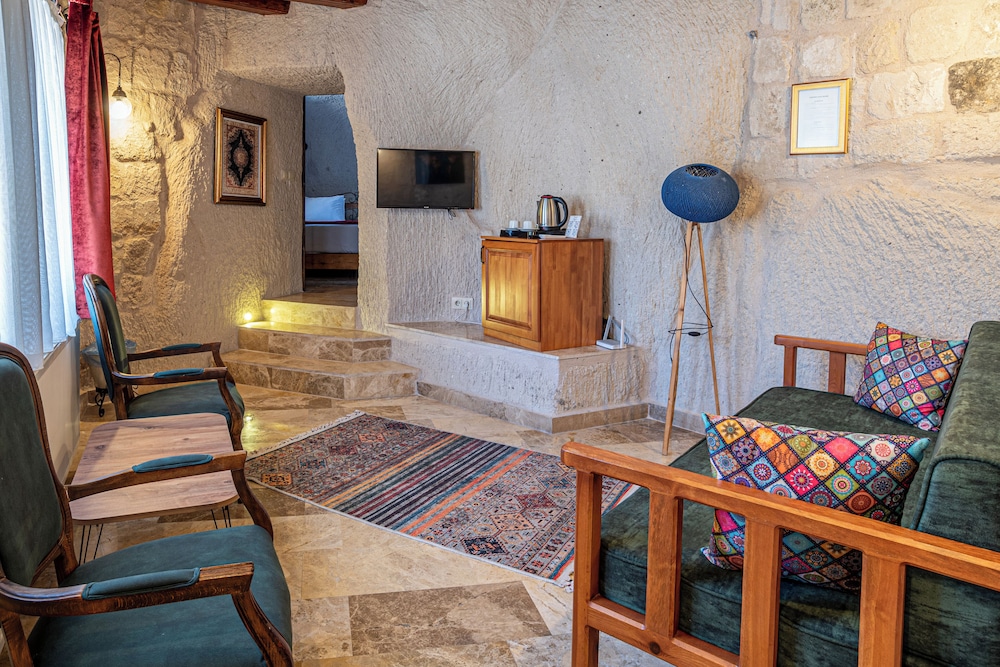 Dervish Cave House 26/50