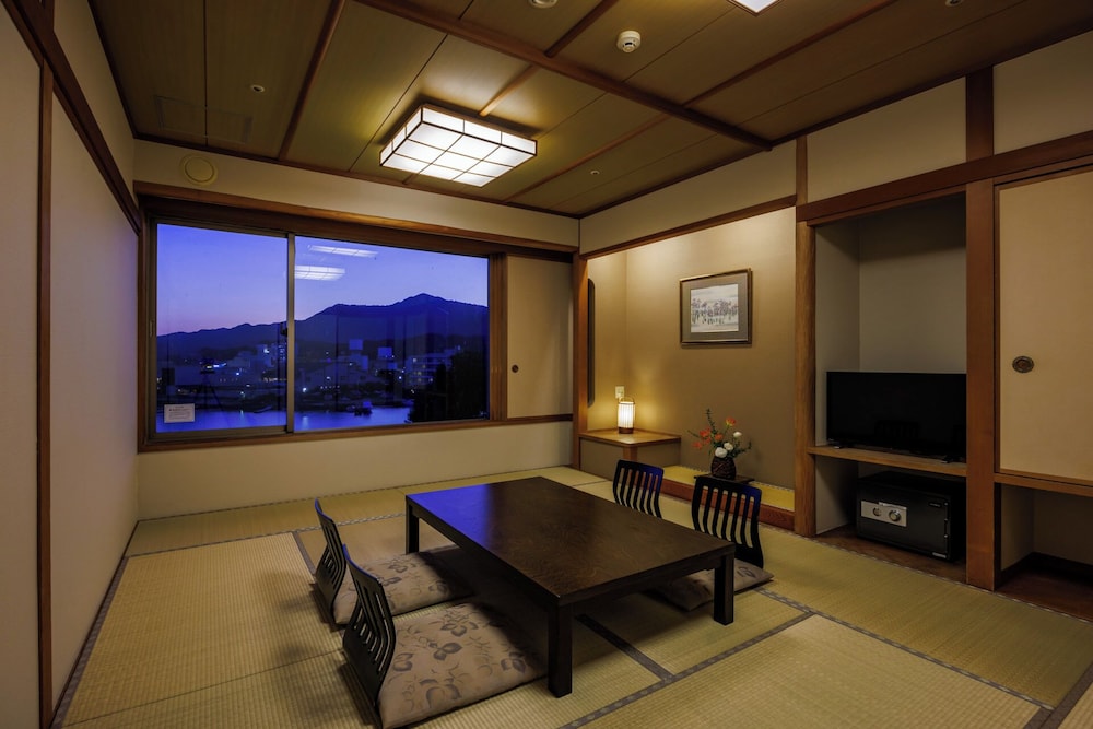 Biwako Grand Hotel 14/25