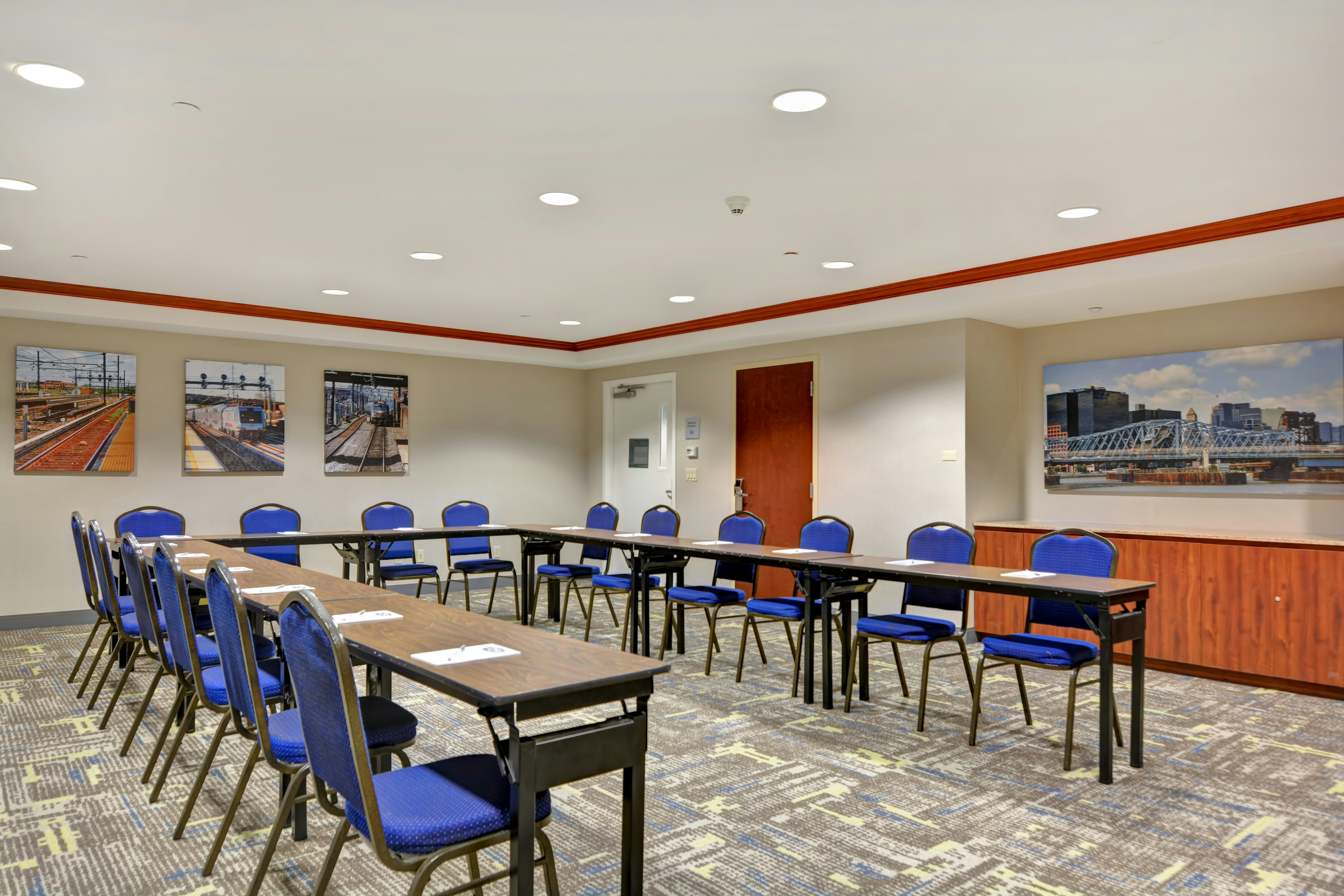 Hampton Inn Suites Newark Harrison Riverwalk 50/60