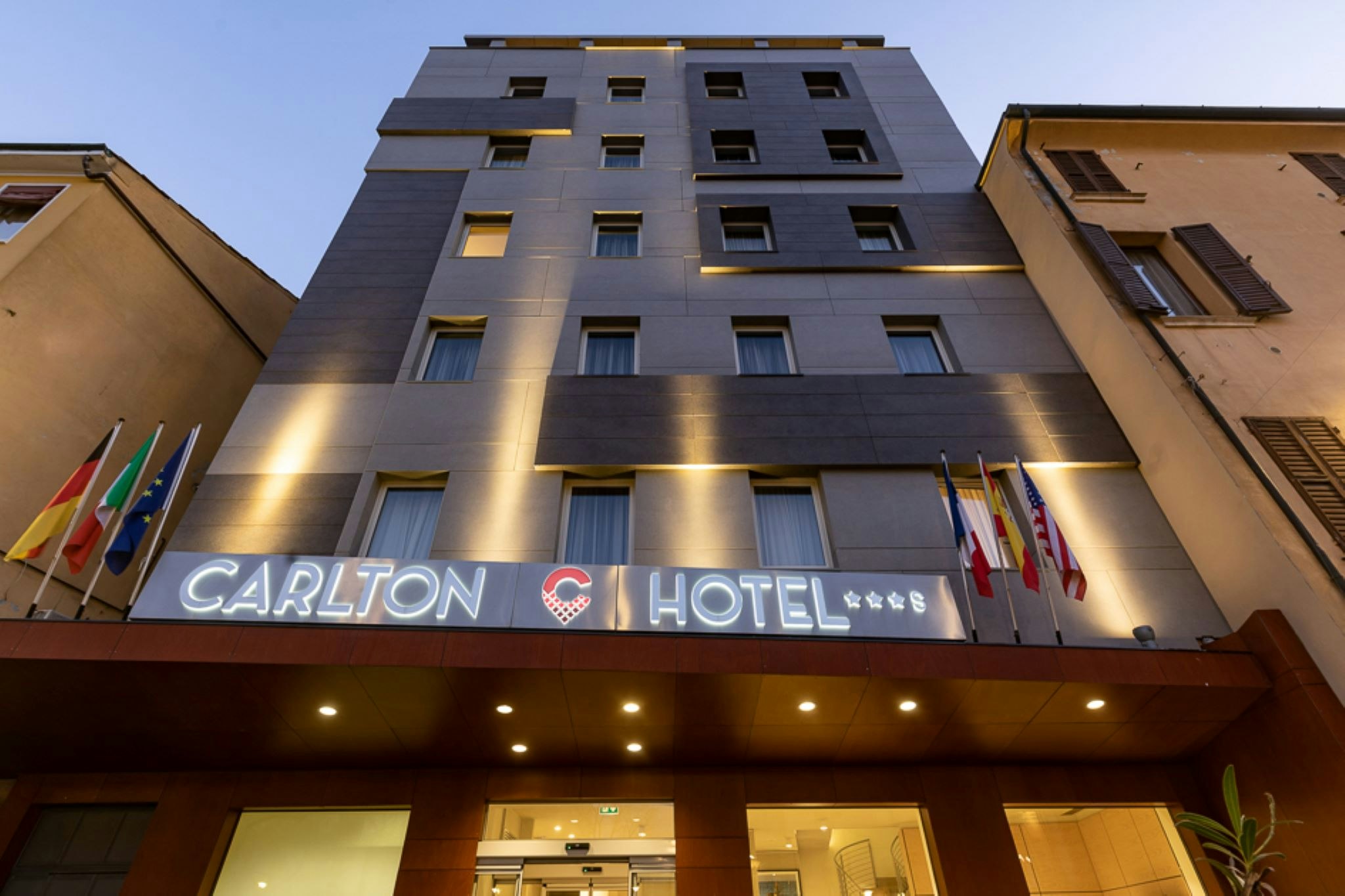 Carlton 2/41