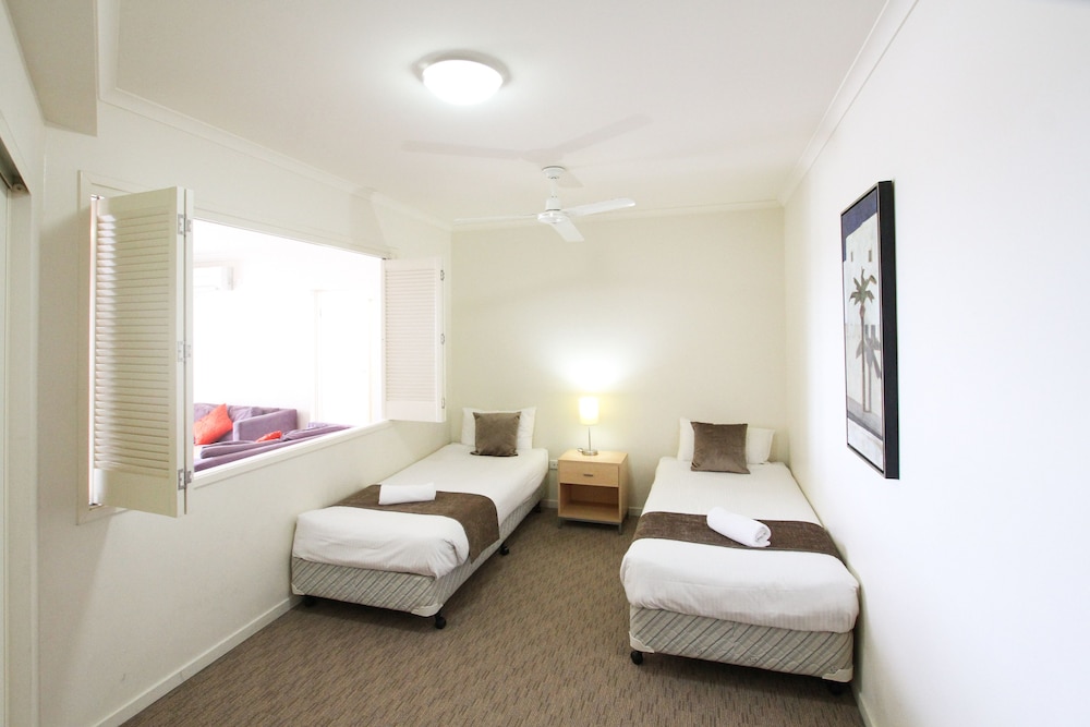 CALOUNDRA CENTRAL APARTMENT HOTEL 33/68