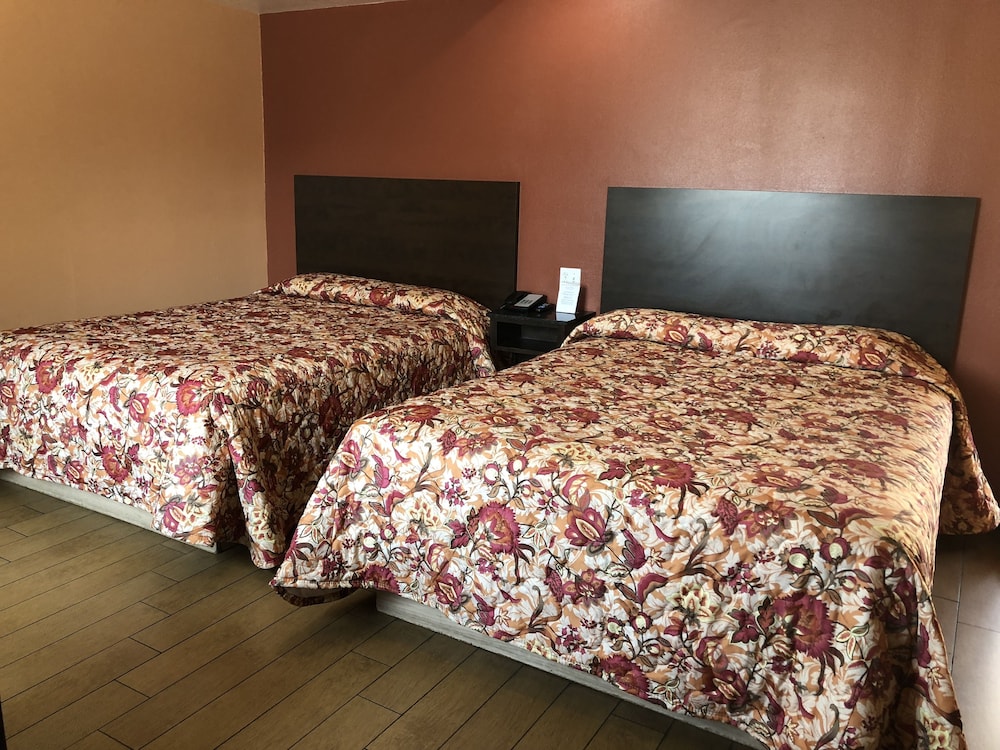 CLASSIC, 2 QUEEN BEDS