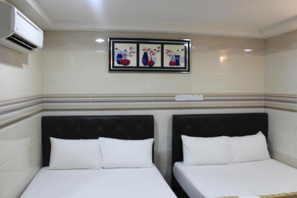 ROOM, TRIPLE
