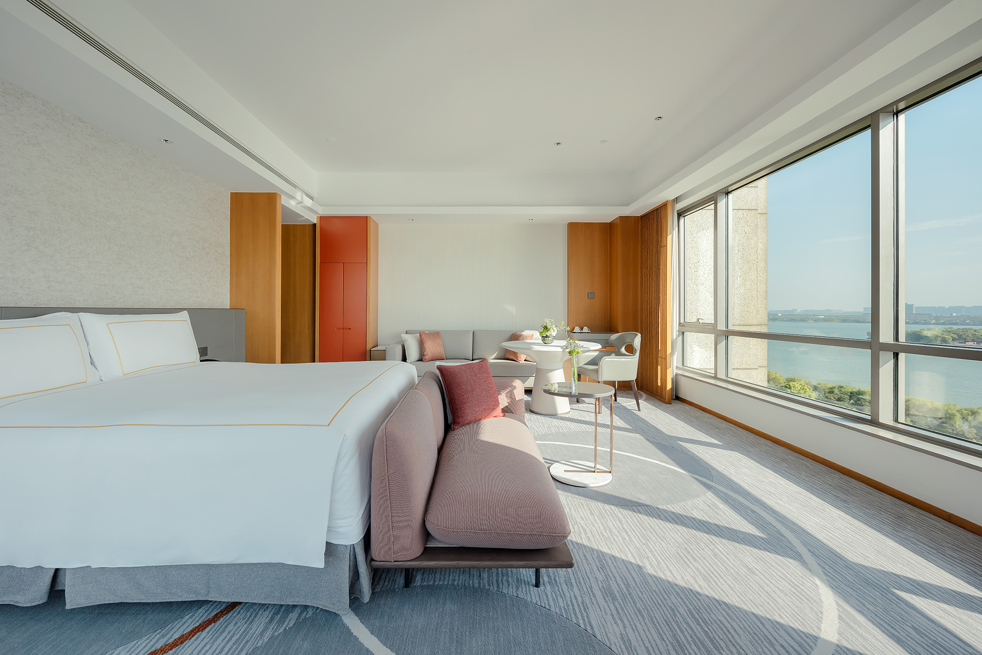Premium, King Bed, with View