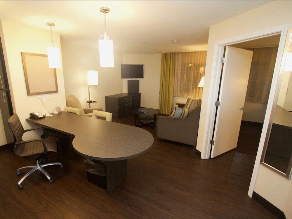 Candlewood Suites West Little Rock 52/62