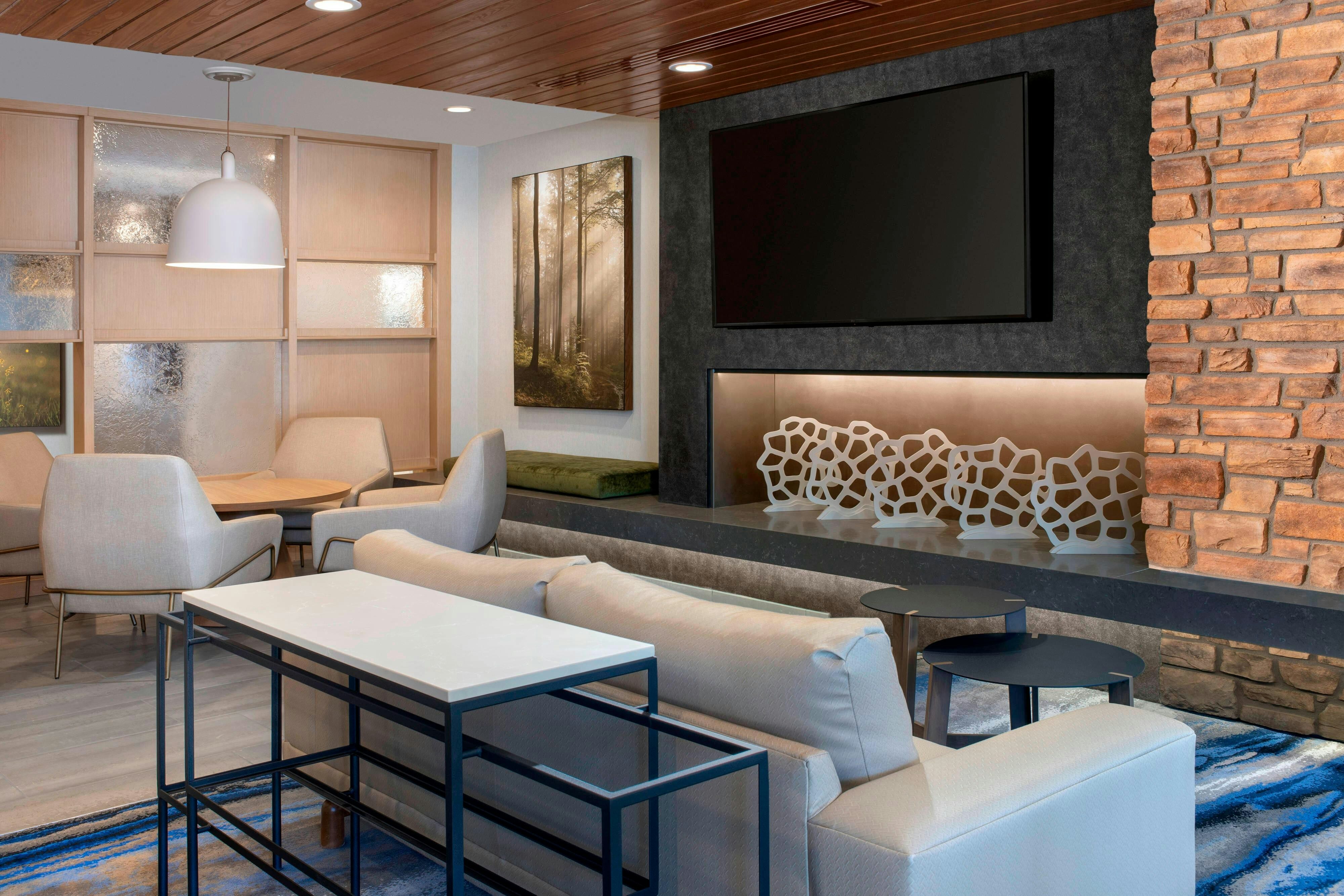 Fairfield Inn & Suites By Marriott Denver Tech Center North. 39/41