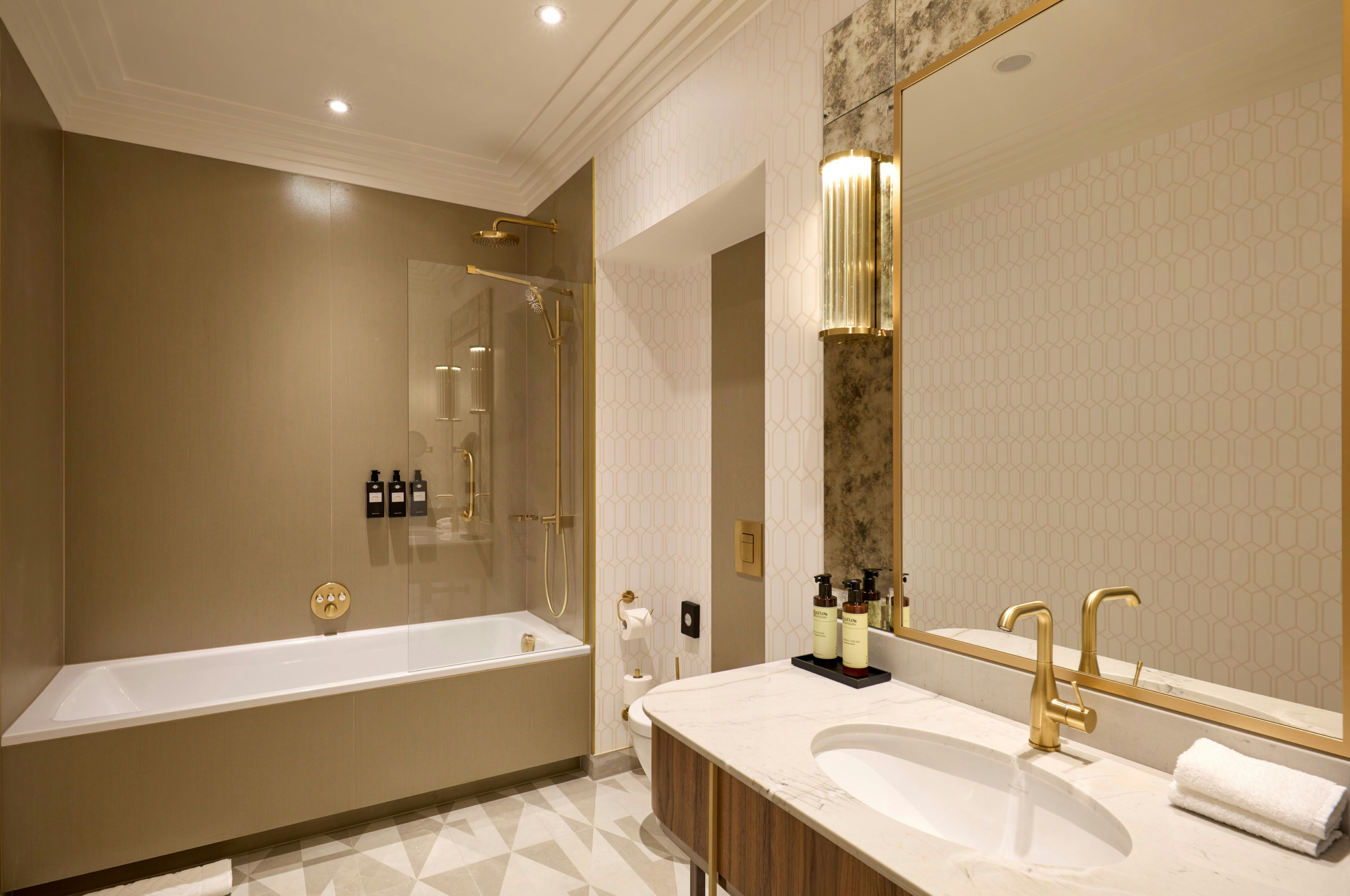 Hotel Saski Krakow, Curio Collection by Hilton 50/51