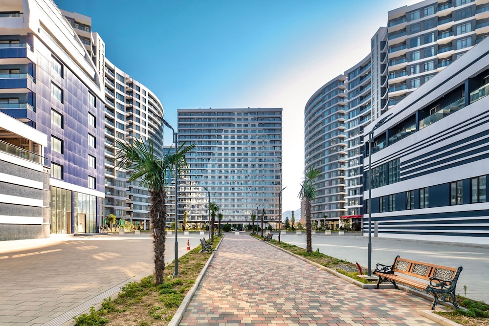 White Sails Residential Hotel 48/57