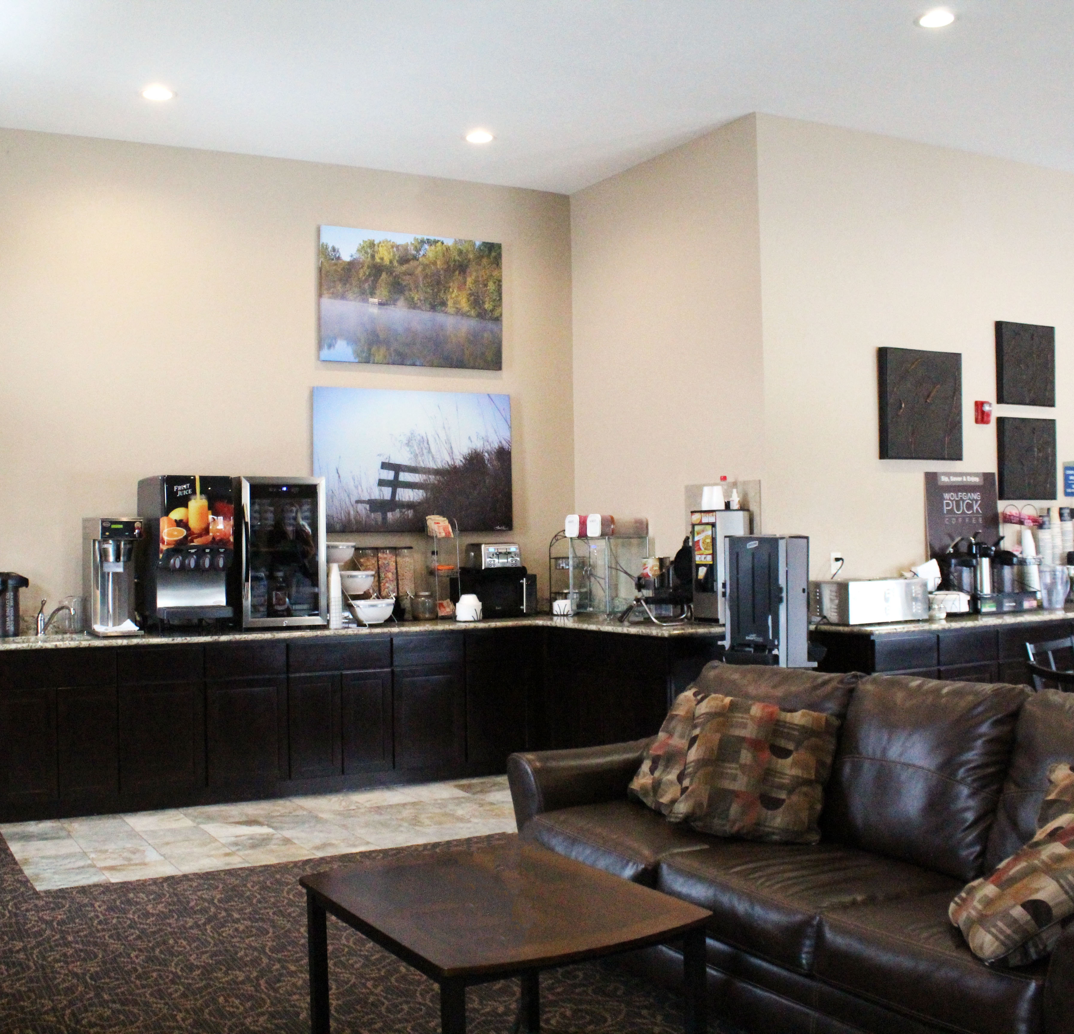 Boulders Inn Amp Suites Oak Ridge 33/50