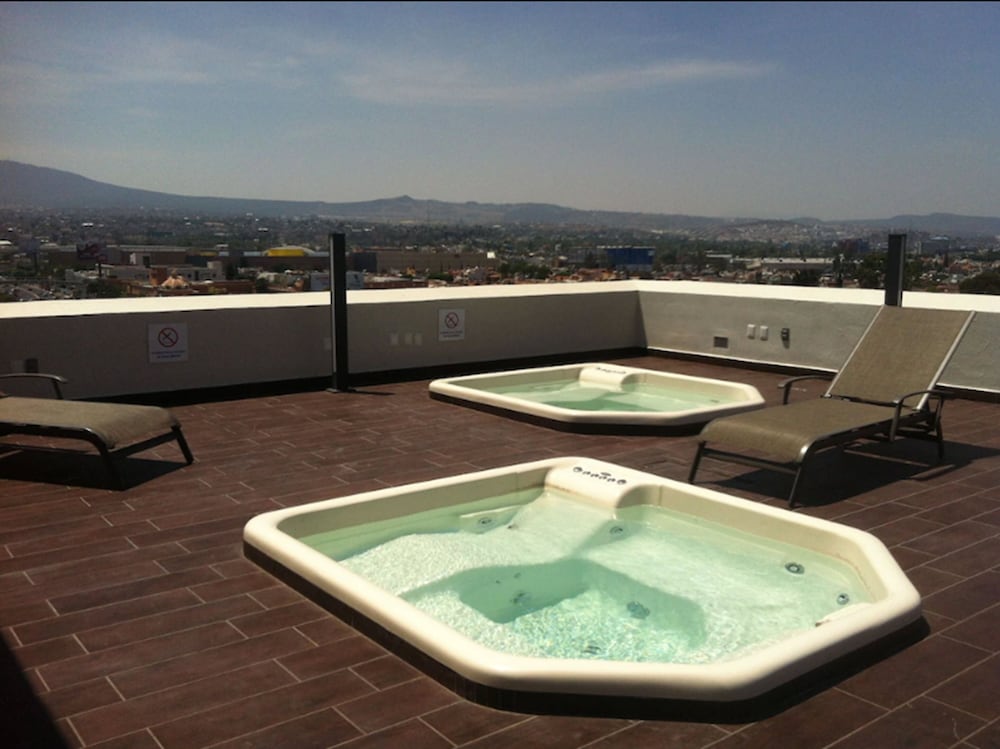 Holiday Inn Express & Suites Queretaro, an IHG Hotel 28/50