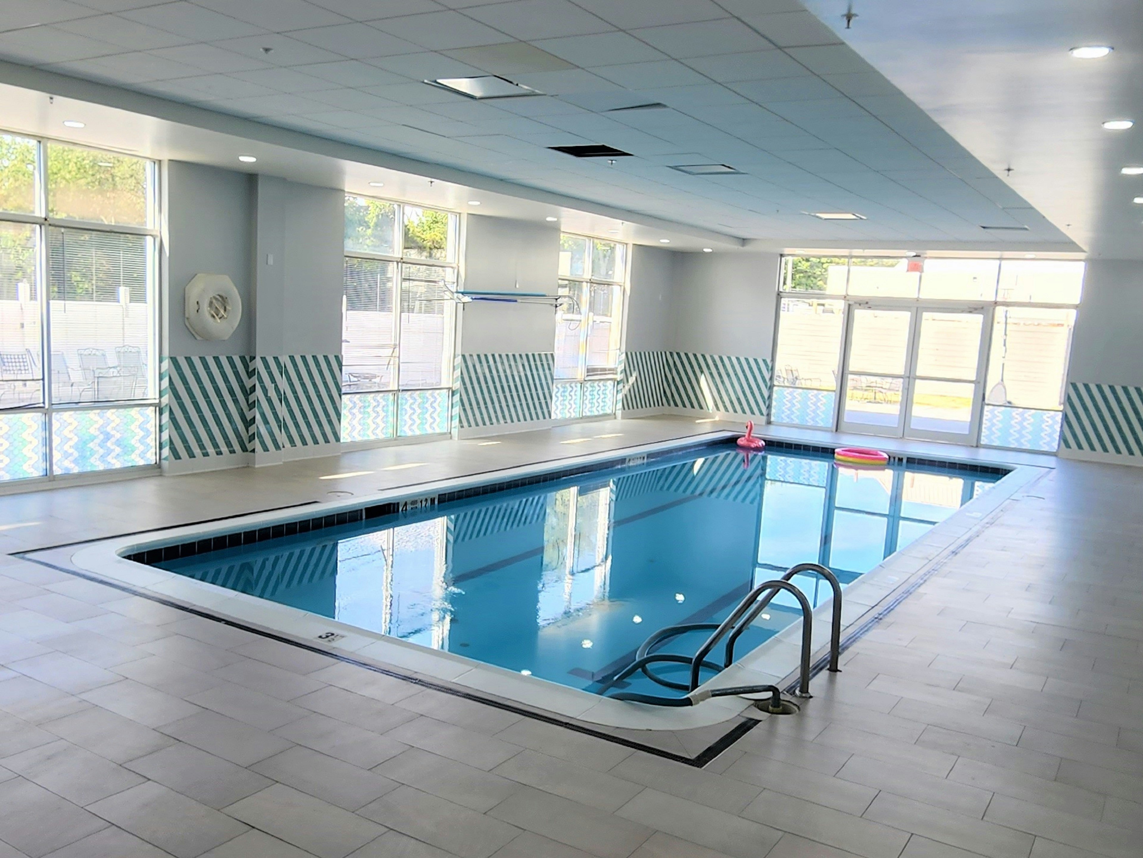 Holiday Inn Piscataway Somerset (Ex Radisson Hotel Piscataway) 41/81