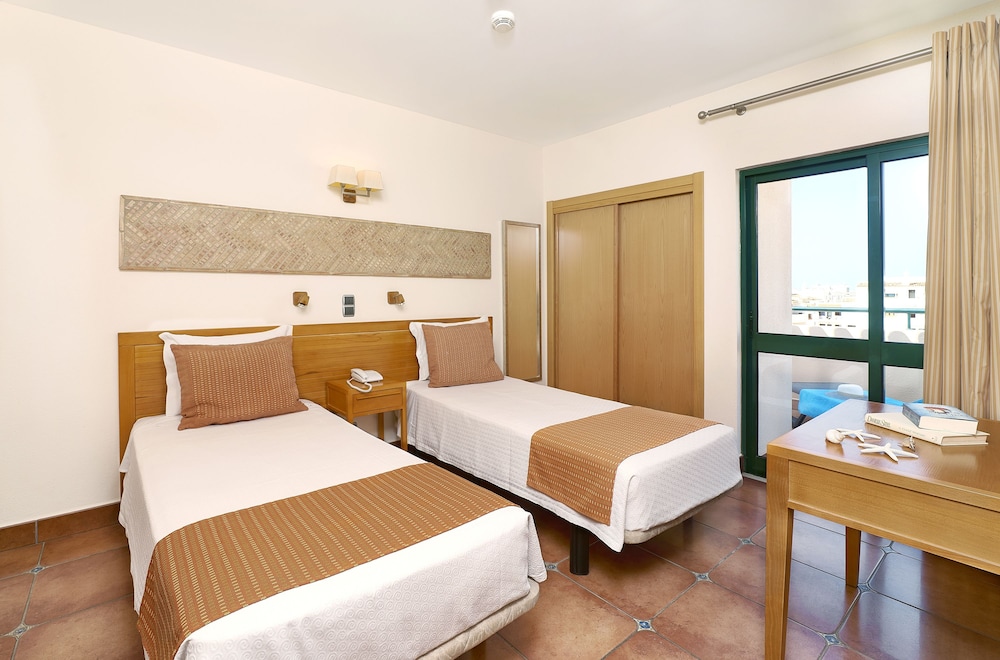 1 Bedroom, Superior, Apartment, Twin Beds, Sofa, Balcony, Oceanus Aparthotel 2/3