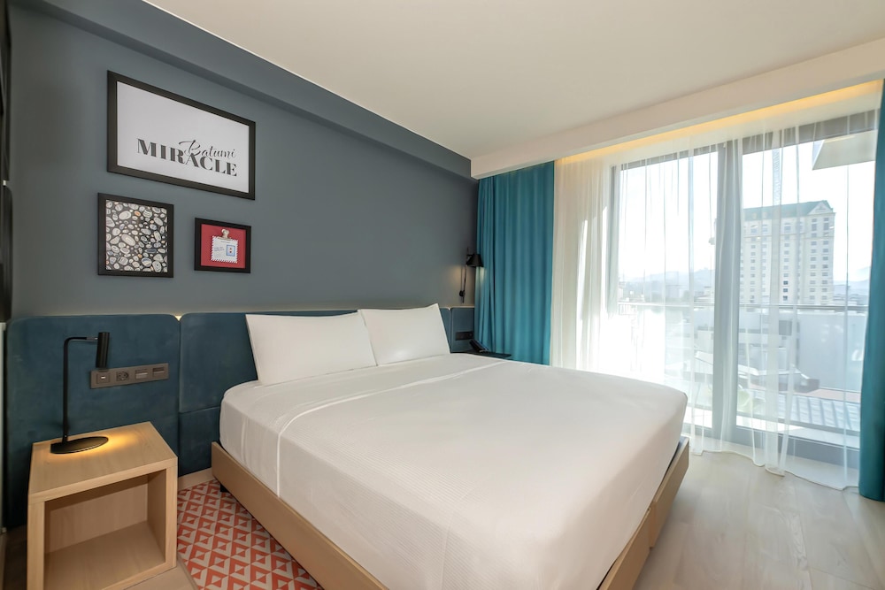Super, King Bed, Terrace