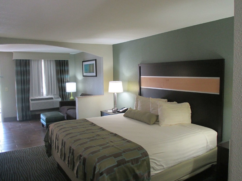 Best Western Executive Suites 8/38