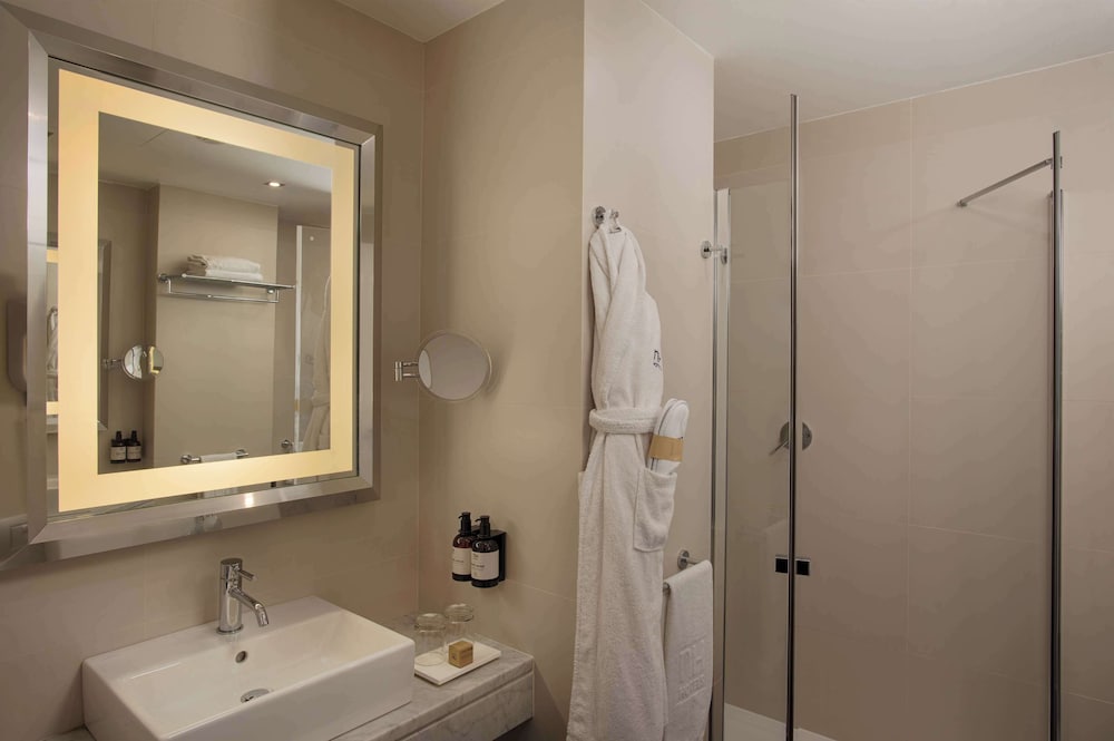 Hotel NH Genova Centro 42/47