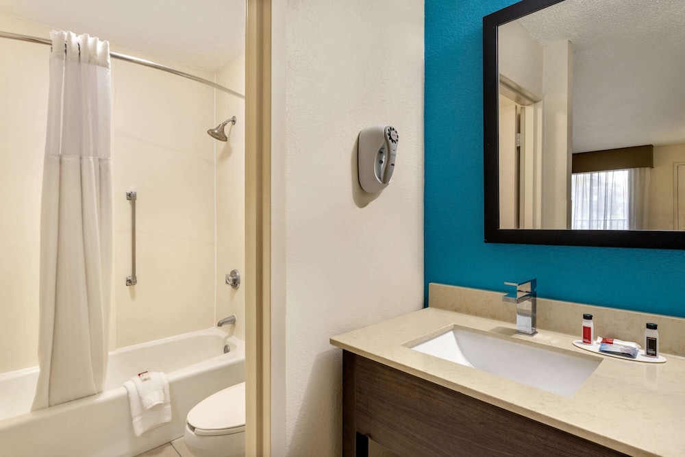 Baymont by Wyndham Nashville 24/53
