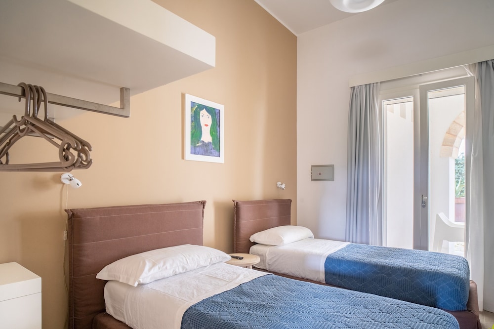 2 BEDROOMS, APARTMENT