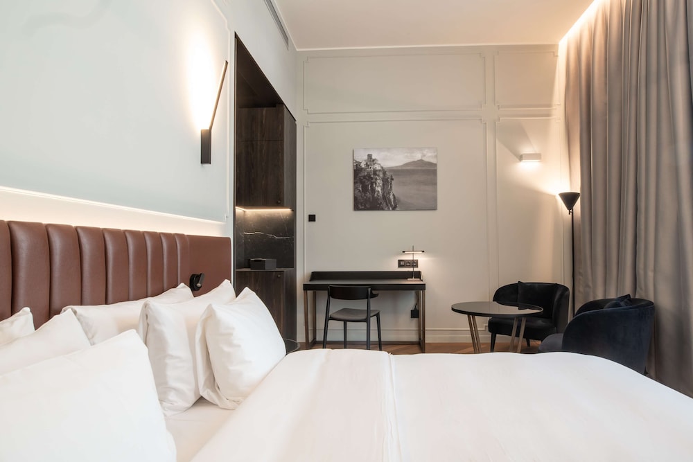 Radisson Collection Hotel, Palazzo Touring Club Milan 14/73