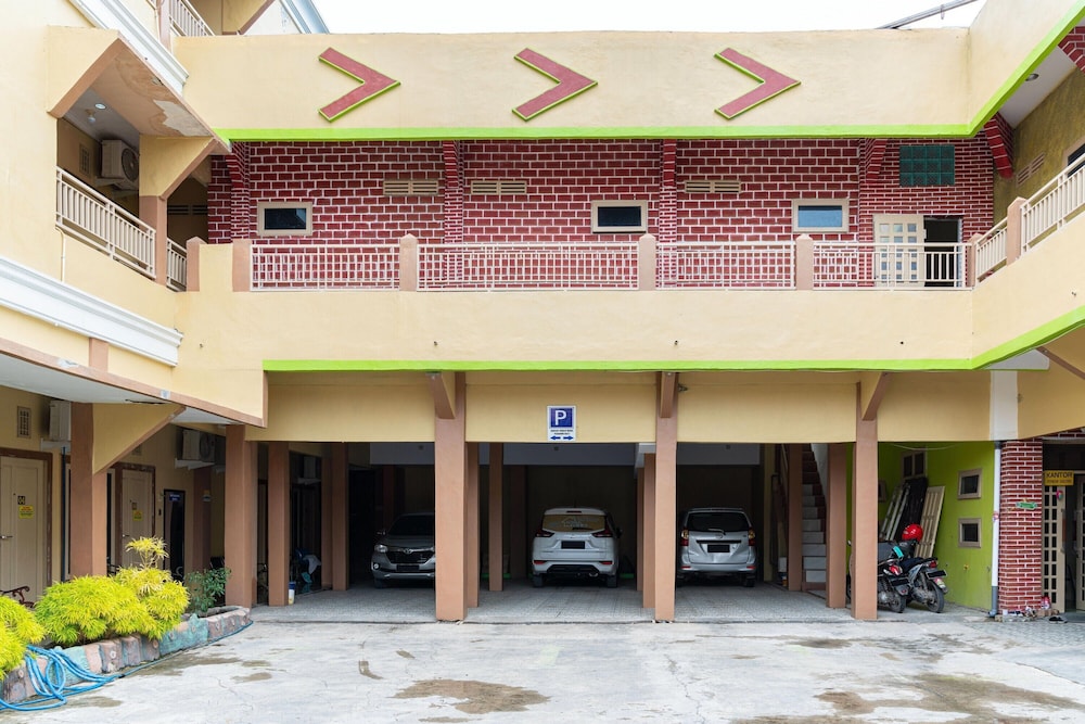 Reddoorz Syariah Near Jalan A Yani Km 8 Citraland 19/26