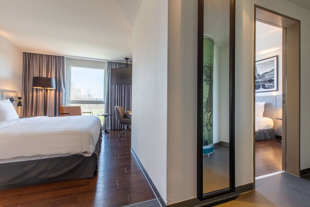 Radisson Hotel Zurich Airport 16/70