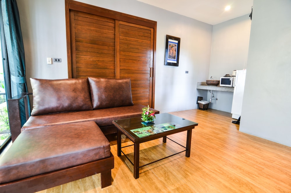 Cocoville Phuket 60/75