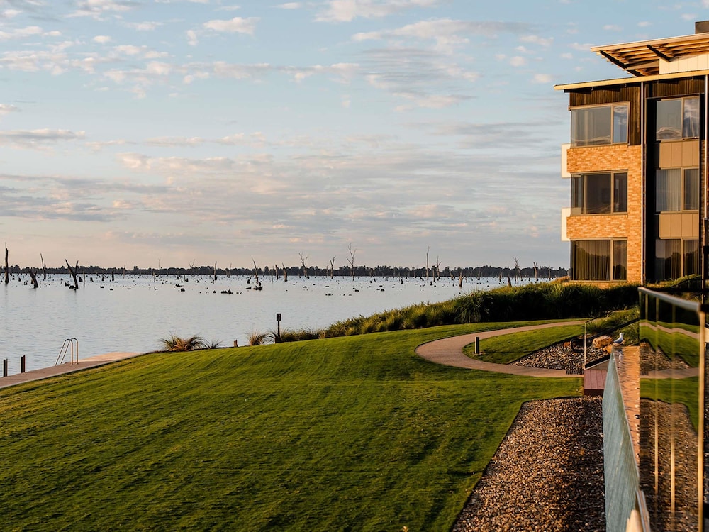 The Sebel Yarrawonga Silverwoods 44/50