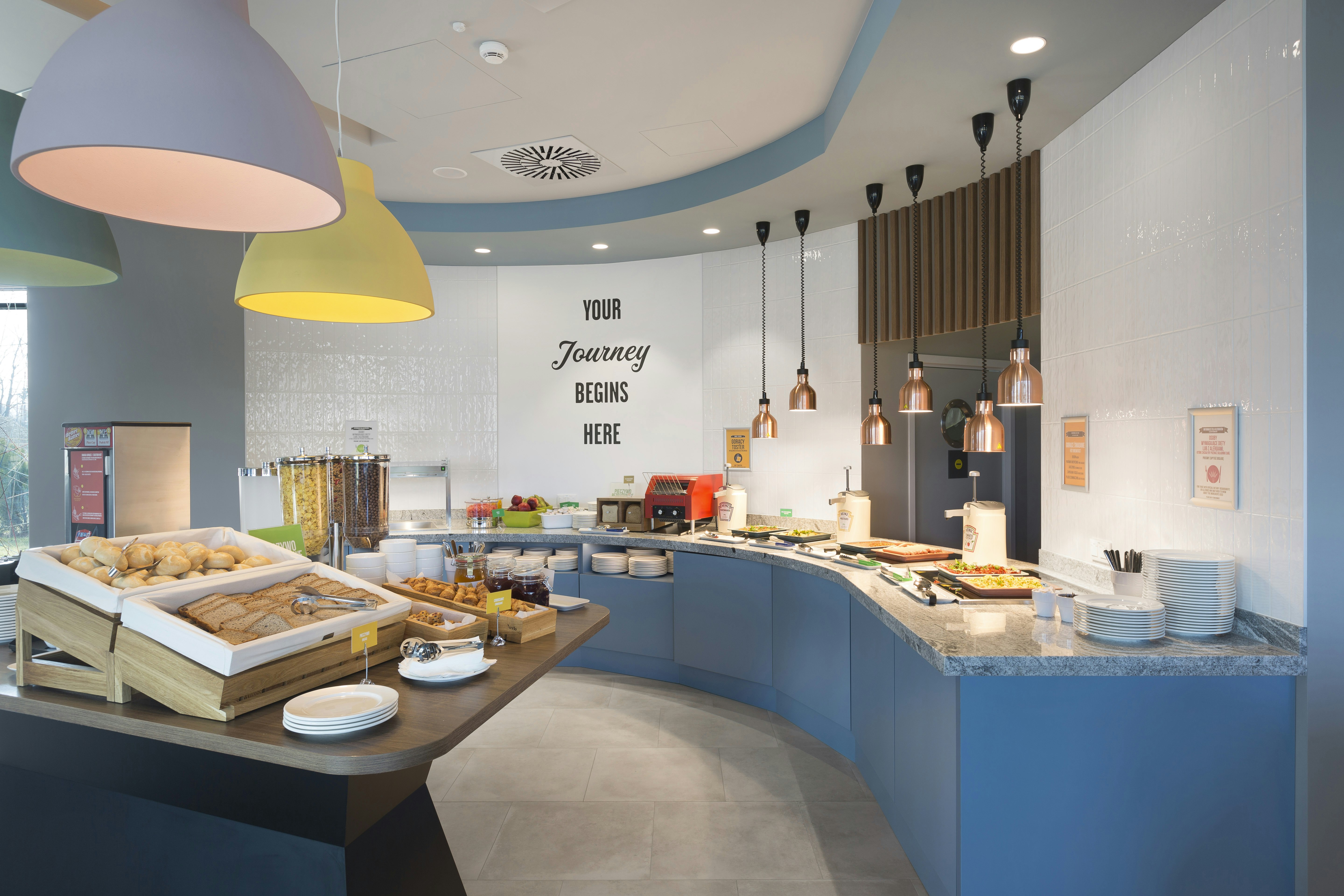 Hampton by Hilton Krakow Airport 10/15