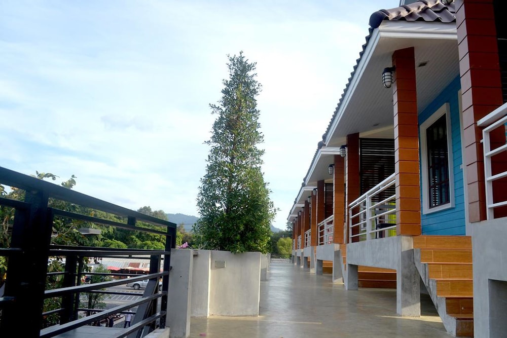 Toffee House Resort 5/47