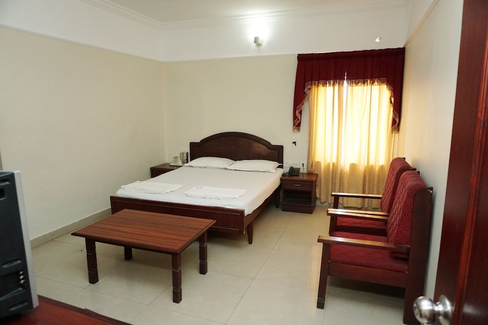 Hotel Keerthi 14/29