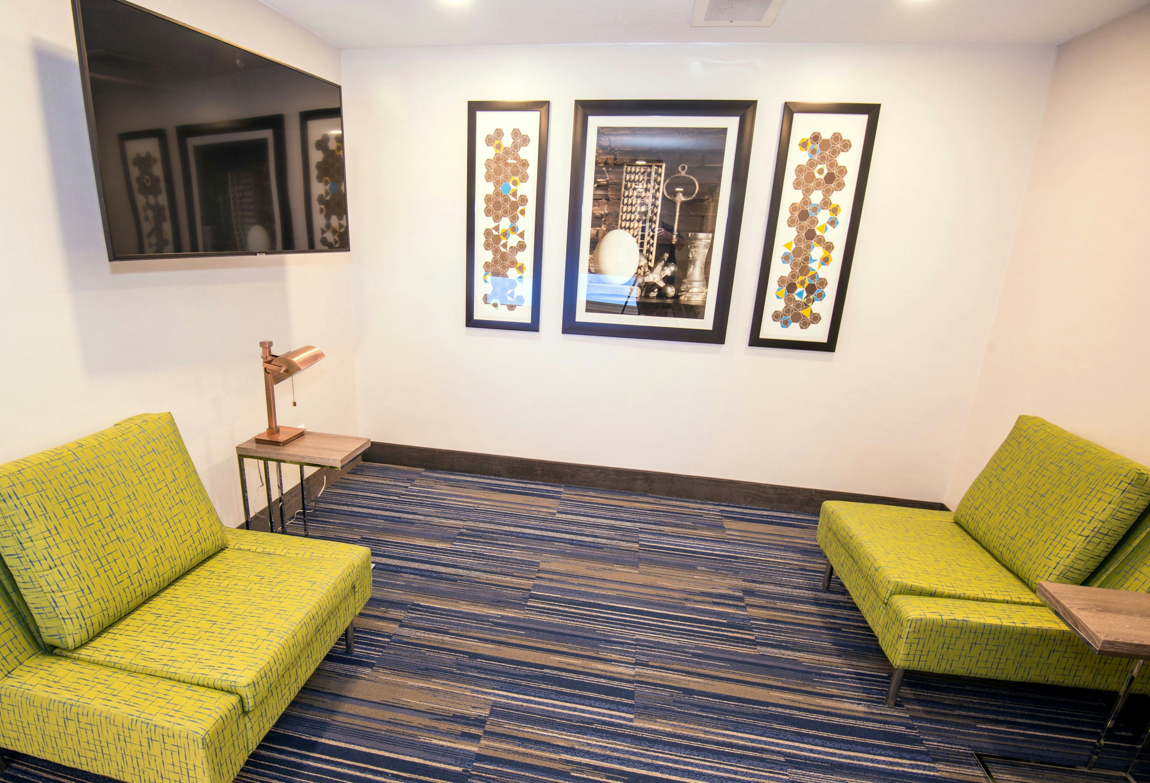 Holiday Inn Express Hotel Suites Hinton 35/57