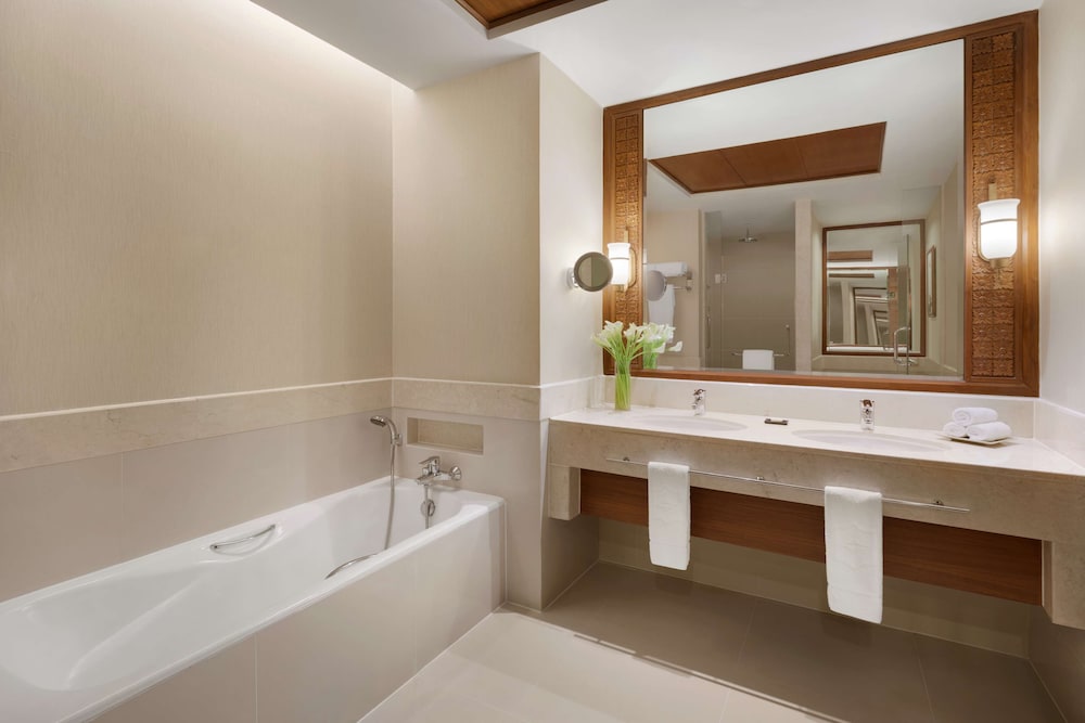 Shangri-La Chiang Mai 20/65