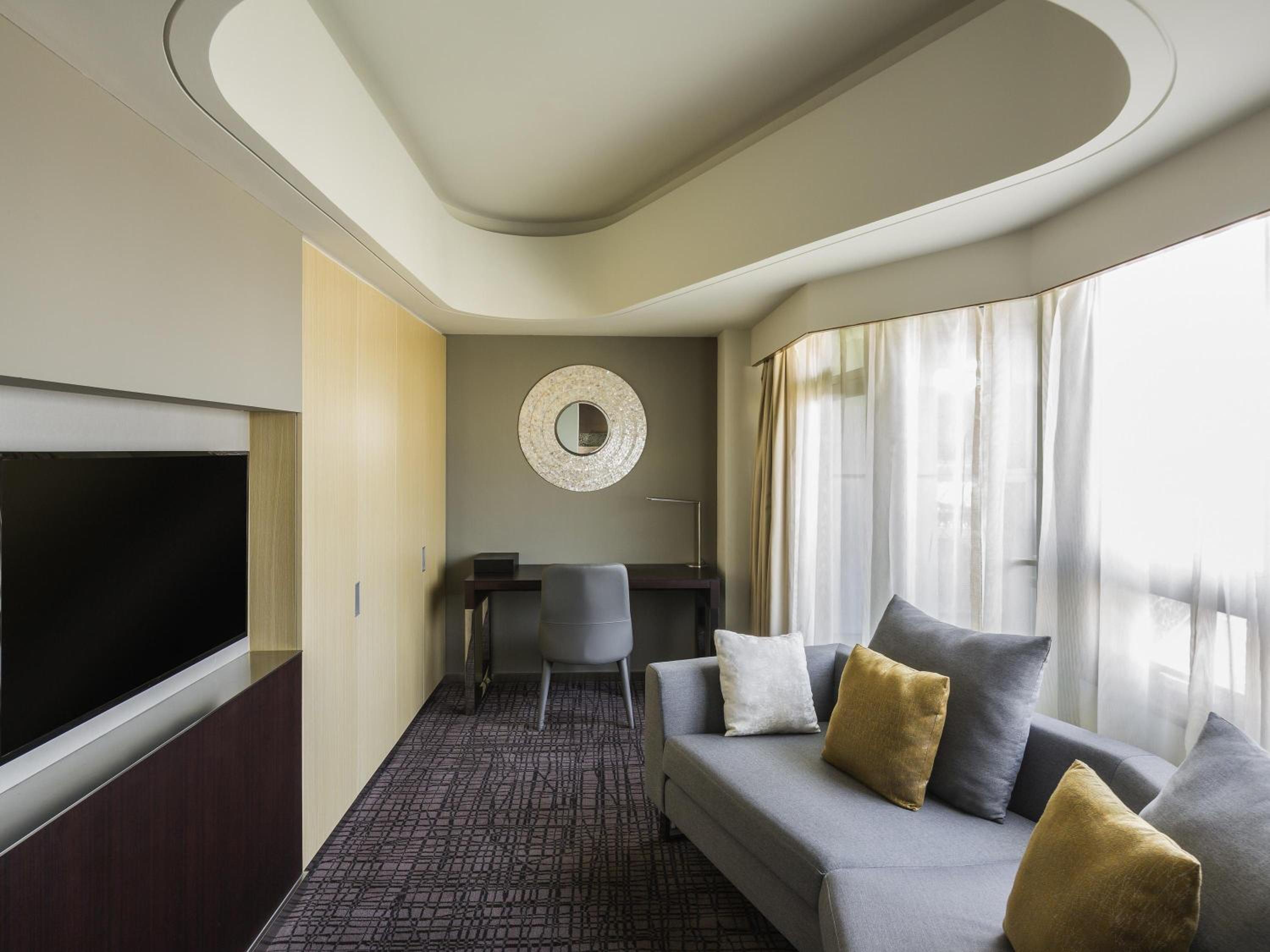 جناح جونيور، Grand Mercure Shanghai Hongqiao 6/6