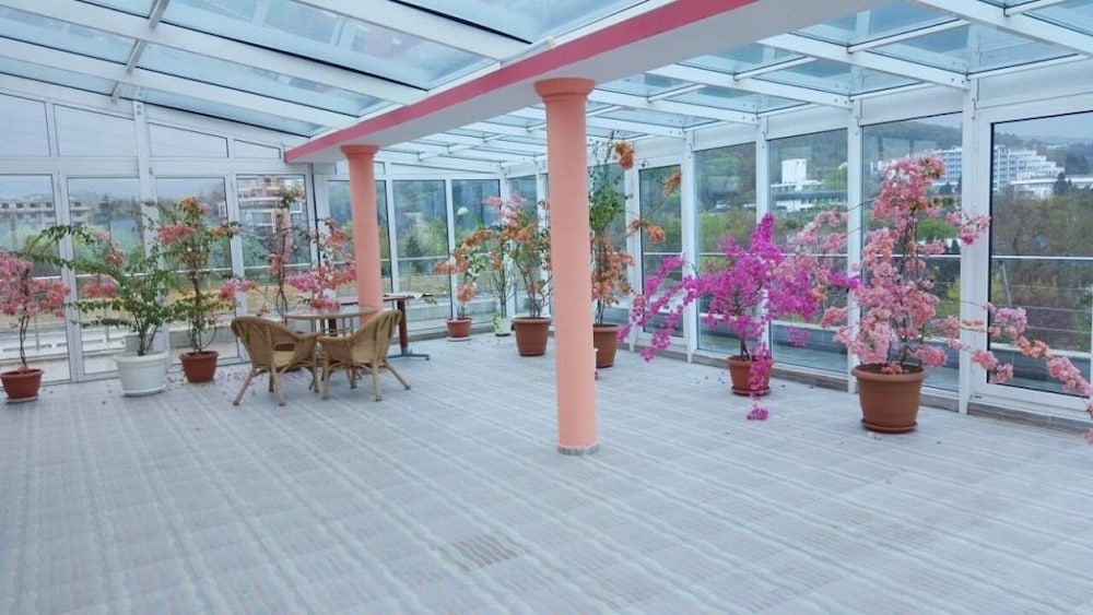Sirius Beach Hotel 43/48