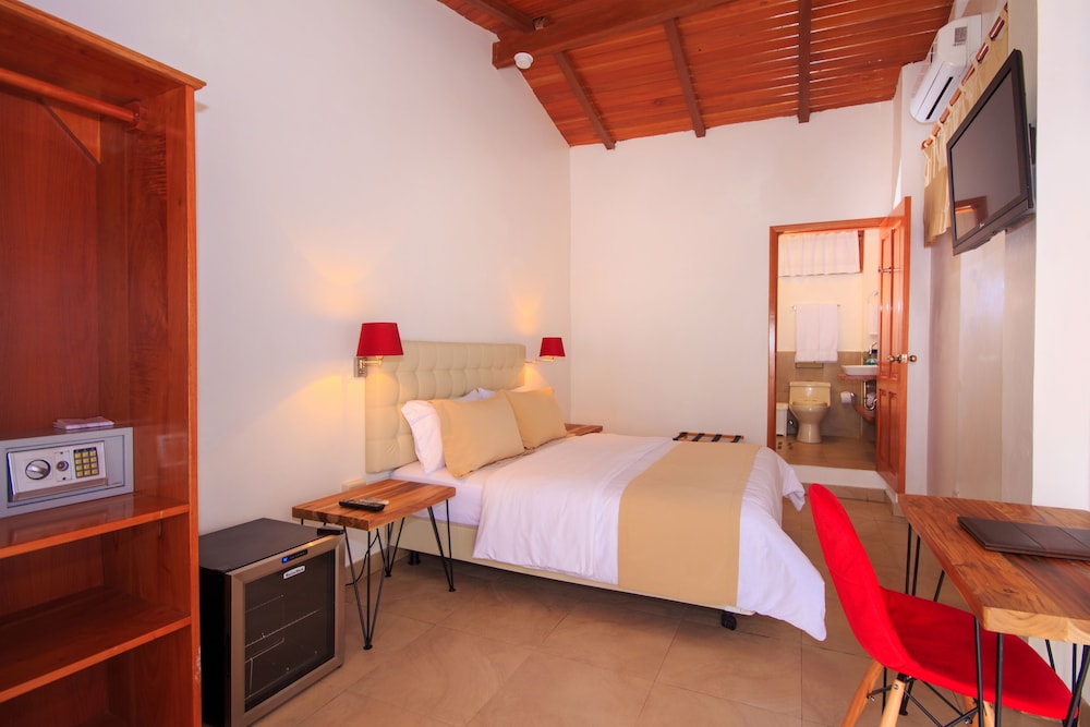 Red Mangrove Aventura Lodge 18/77