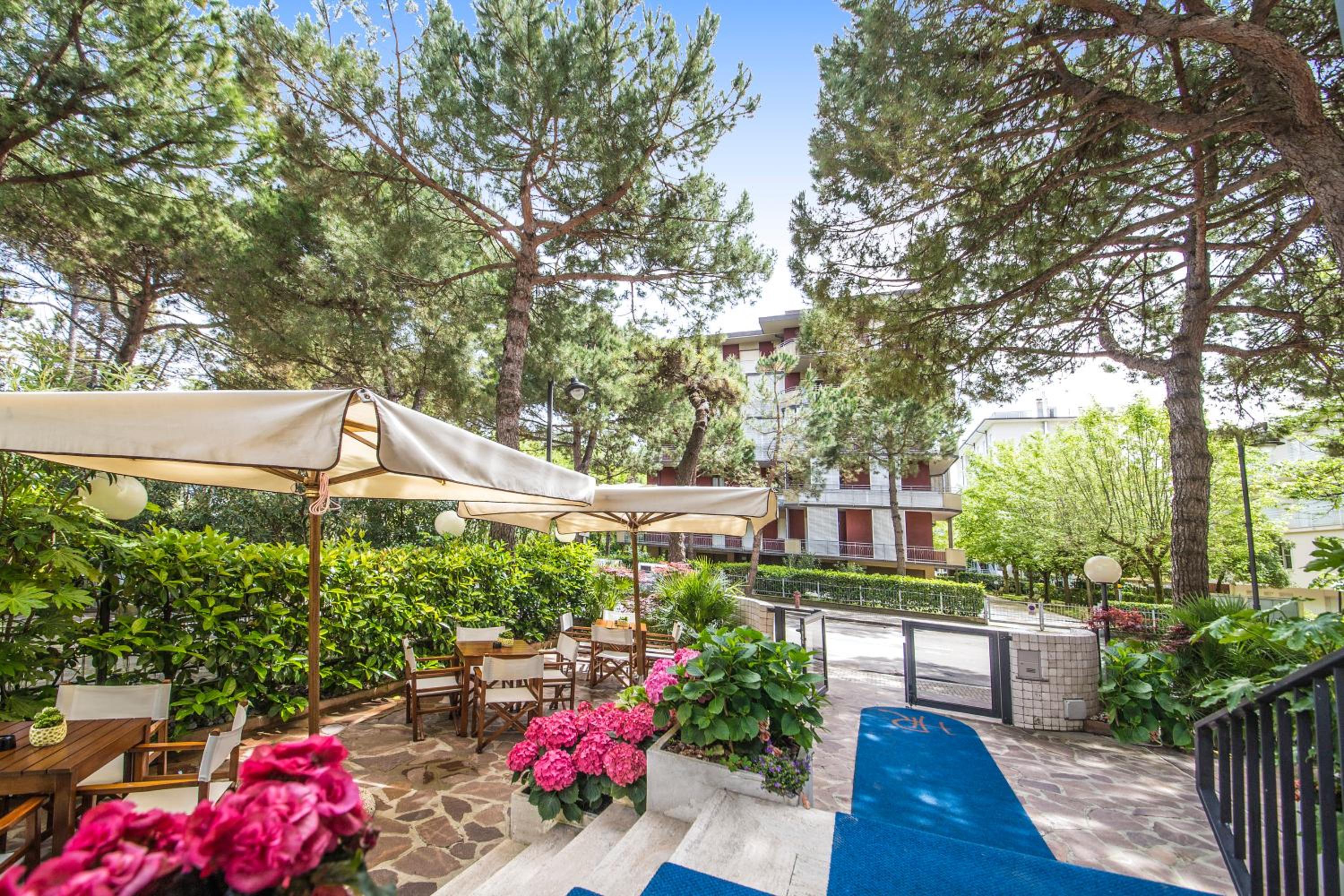 Hotel Renzo 46/50