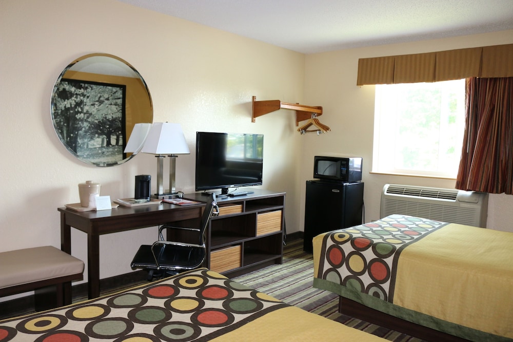 Super 8 by Wyndham Latham/Albany Airport 25/36