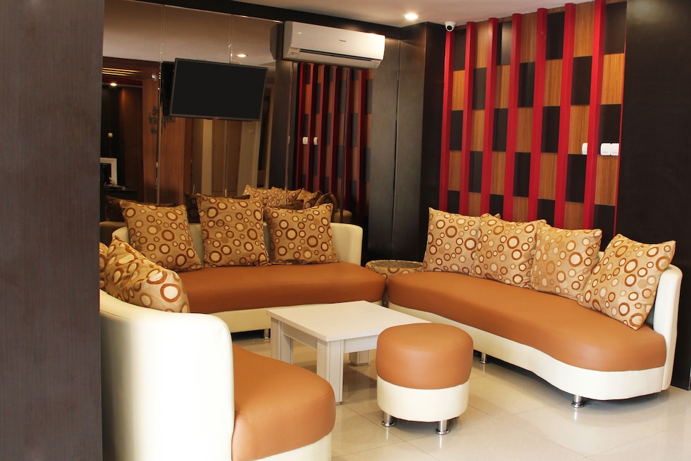 Luxpoint Hotel Surabaya 23/34