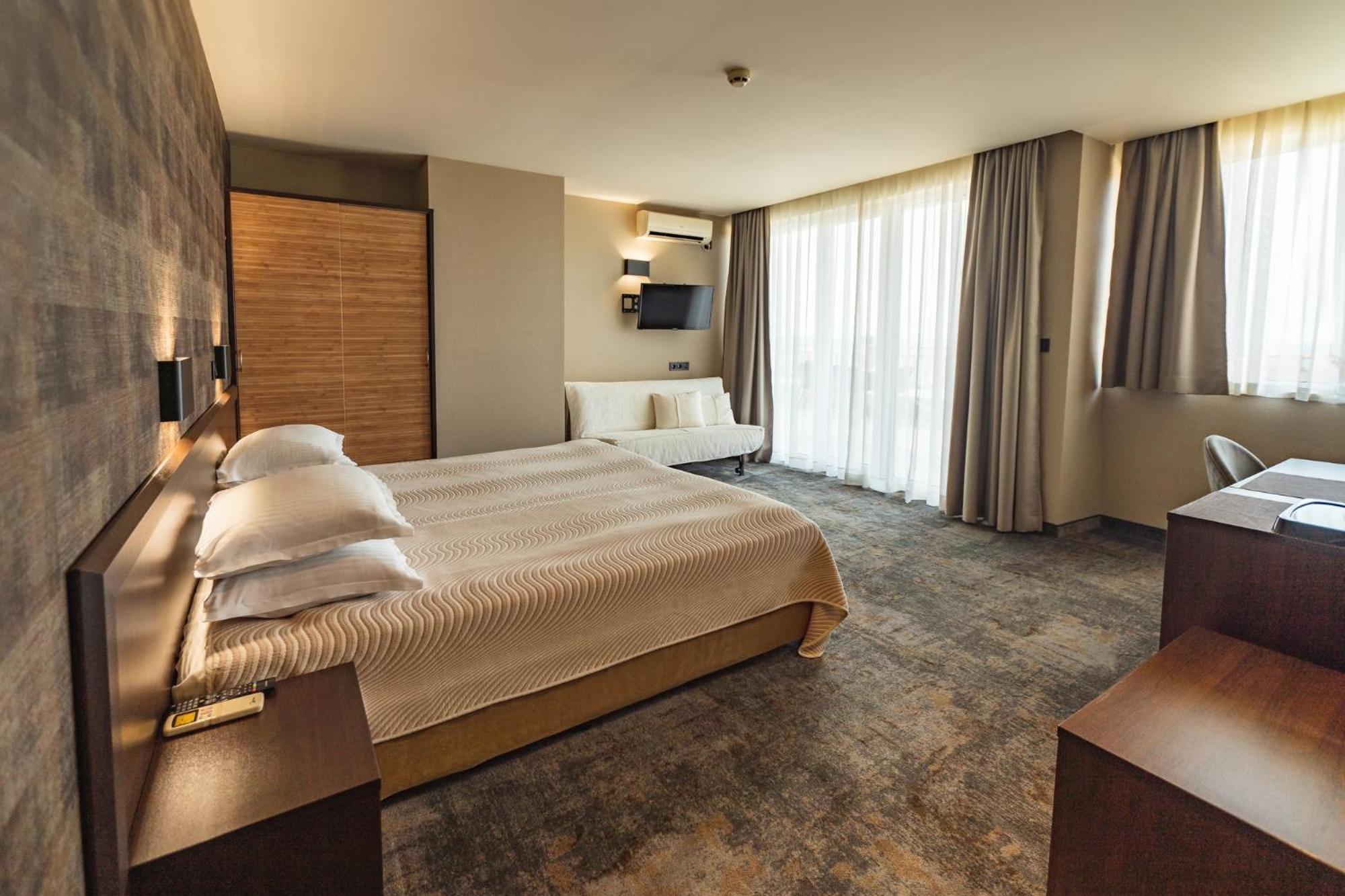 Hotel Kalithea 16/59