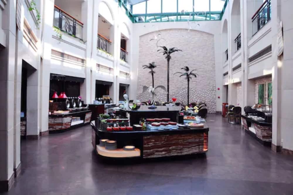 Shanghai Hongqiao State Guest House 36/46