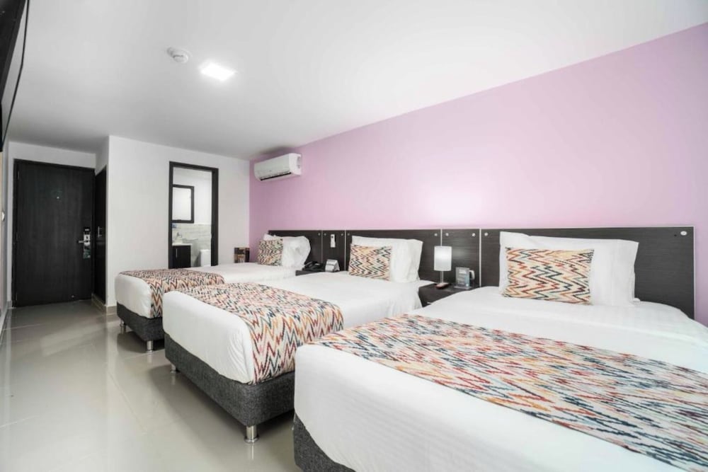 Azor Hotel Cali Versalles Ex Vizcaya Real 25/69
