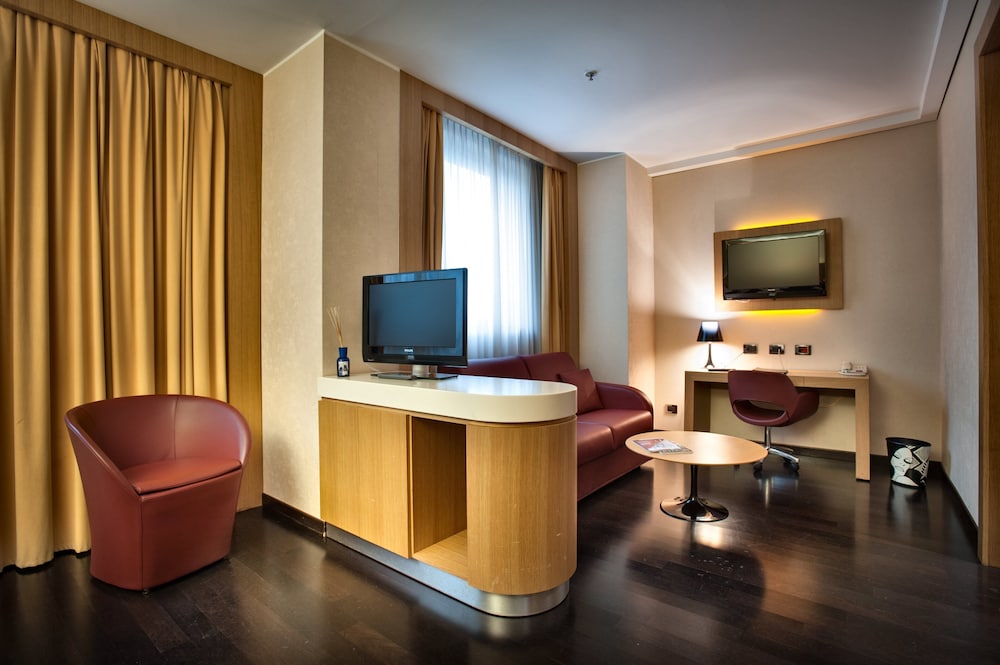 Crowne Plaza Milan City 60/80