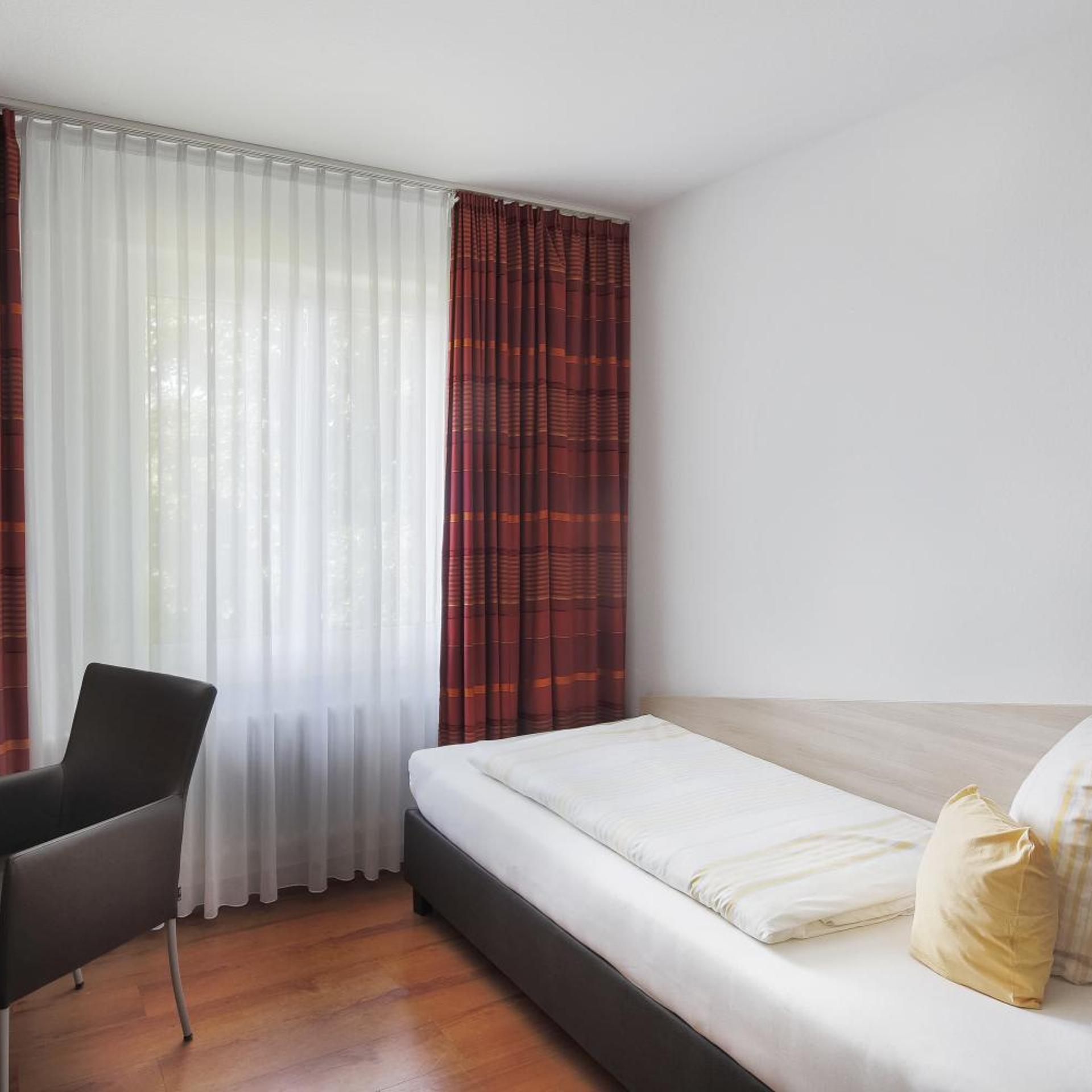 Room, Single