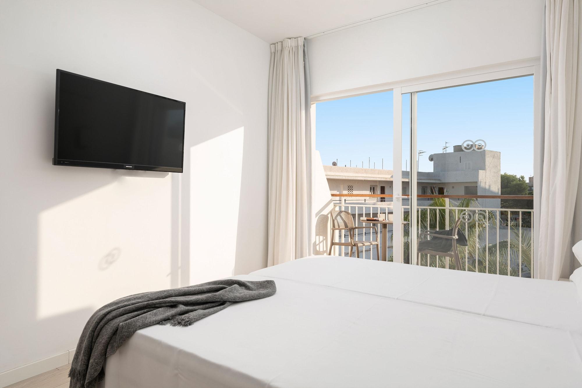 Room, Single, Double Bed, Balcony or Terrace