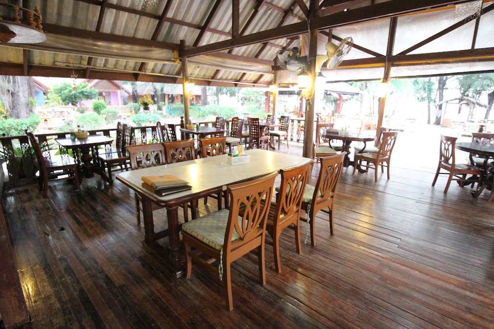 Lanta Villa Resort 36/58